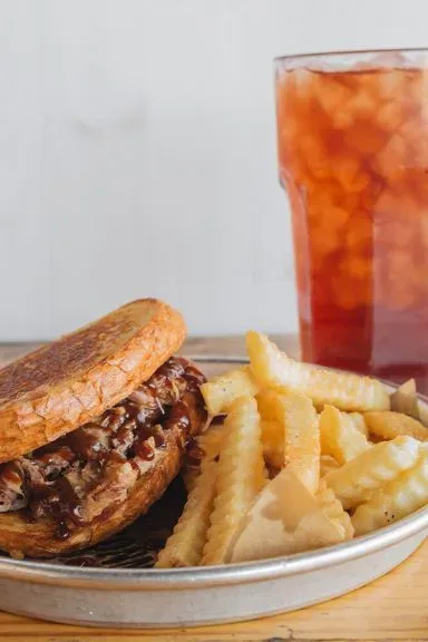 Sonny's BBQ: Free Pork Big Deal for first responders on Oct 28